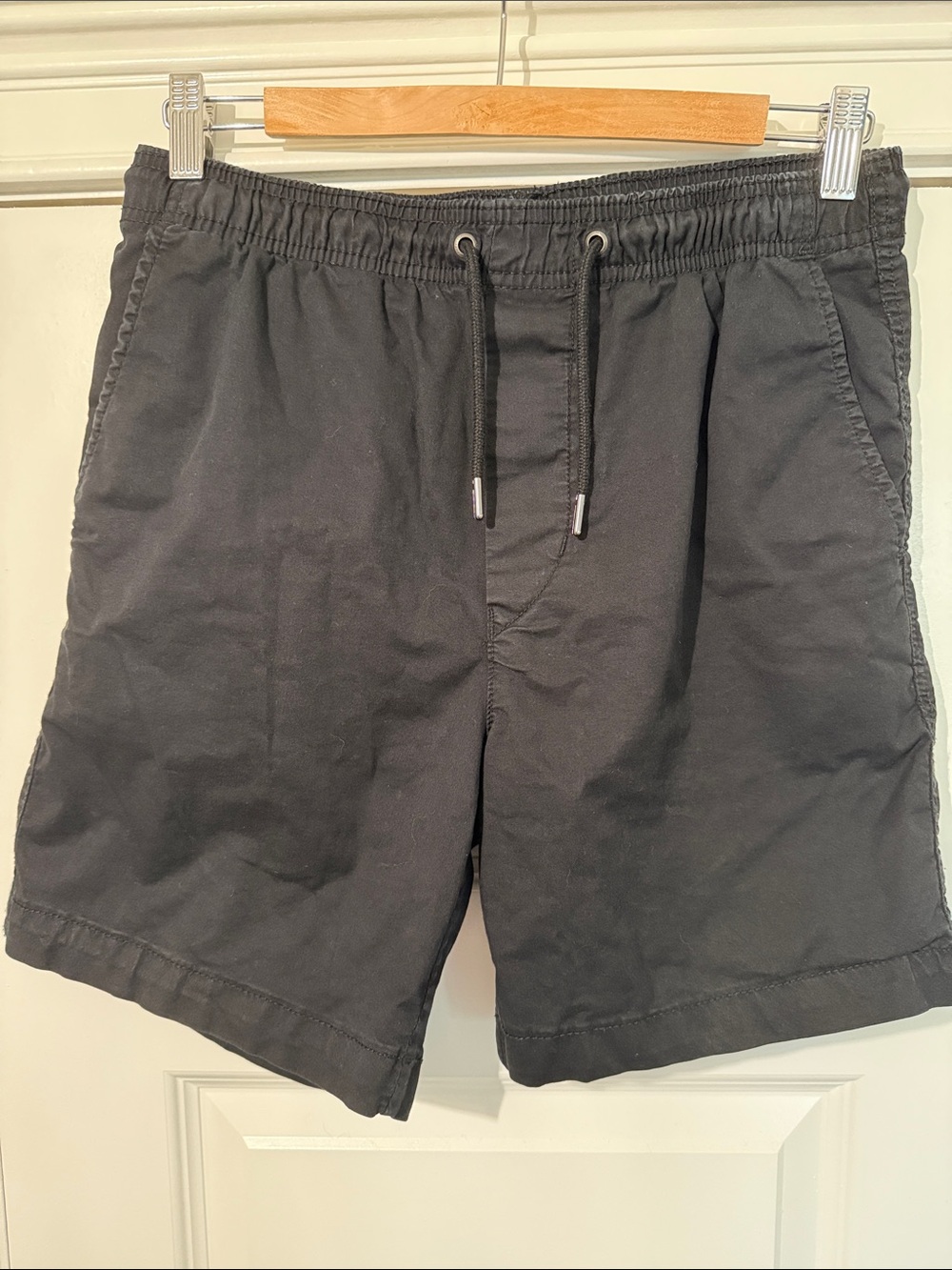 American Eagle Outfitters Men's Black Elastic Drawstring Shorts